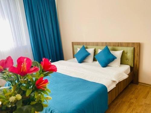 Holiday Home 4 Bedrooms 2 Bathrooms - Almaty — фото 5