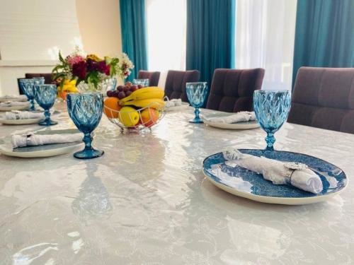 Алматы: Holiday Home 4 Bedrooms 2 Bathrooms - Almaty