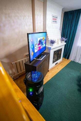 Алматы: Holiday Home 4 Bedrooms 2 Bathrooms - Almaty