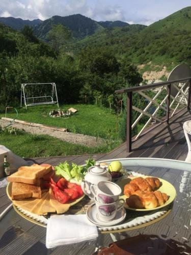 Алматы: Dobri Dom Almaty