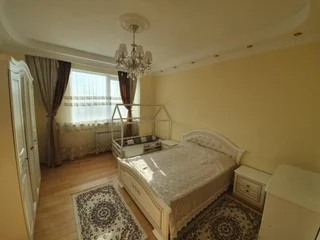 Алматы: classic 4 room apartment near Mega mall