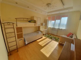 Алматы: classic 4 room apartment near Mega mall