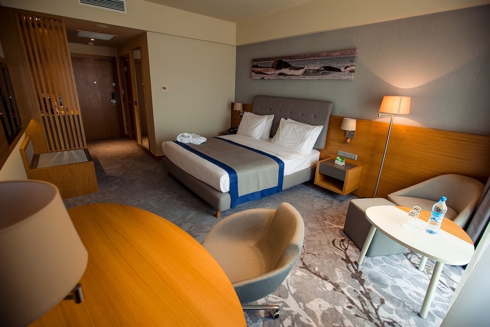 Актау: Holiday Inn Aktau - Seaside