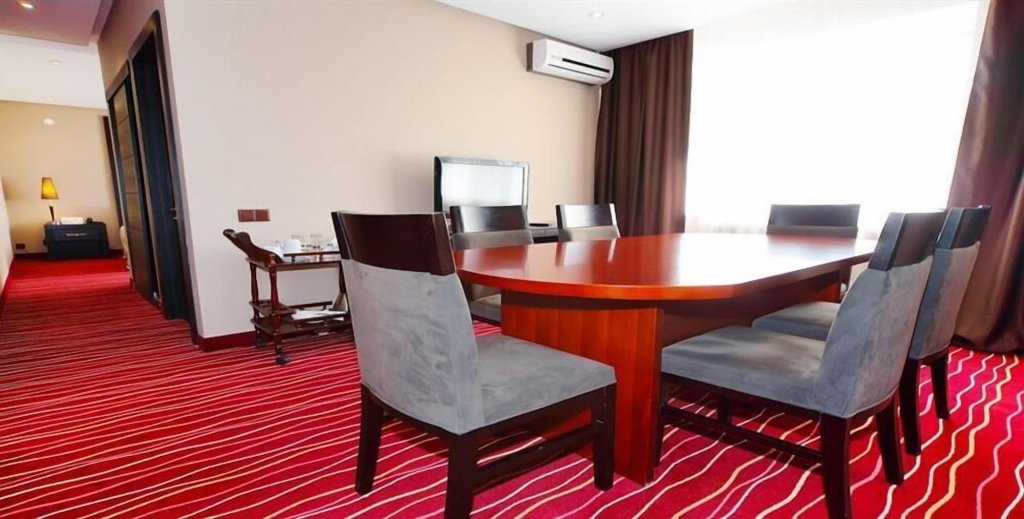 Астана: Manhattan Astana Hotel