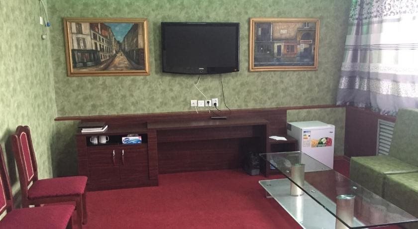 Алматы: Golden Dragon Hotel und Restaurant