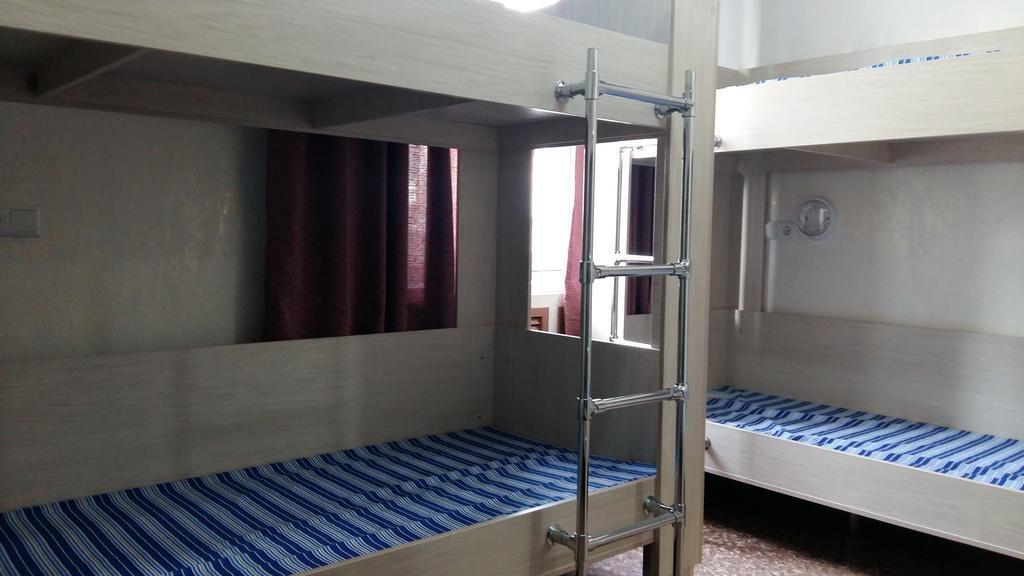 Алматы: Hostel on Abdulliny 48
