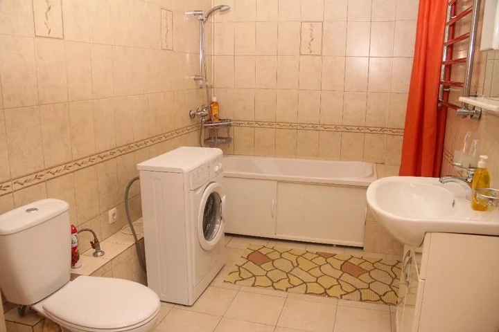 Алматы: Zhk Parka Gor'kogo Apartments
