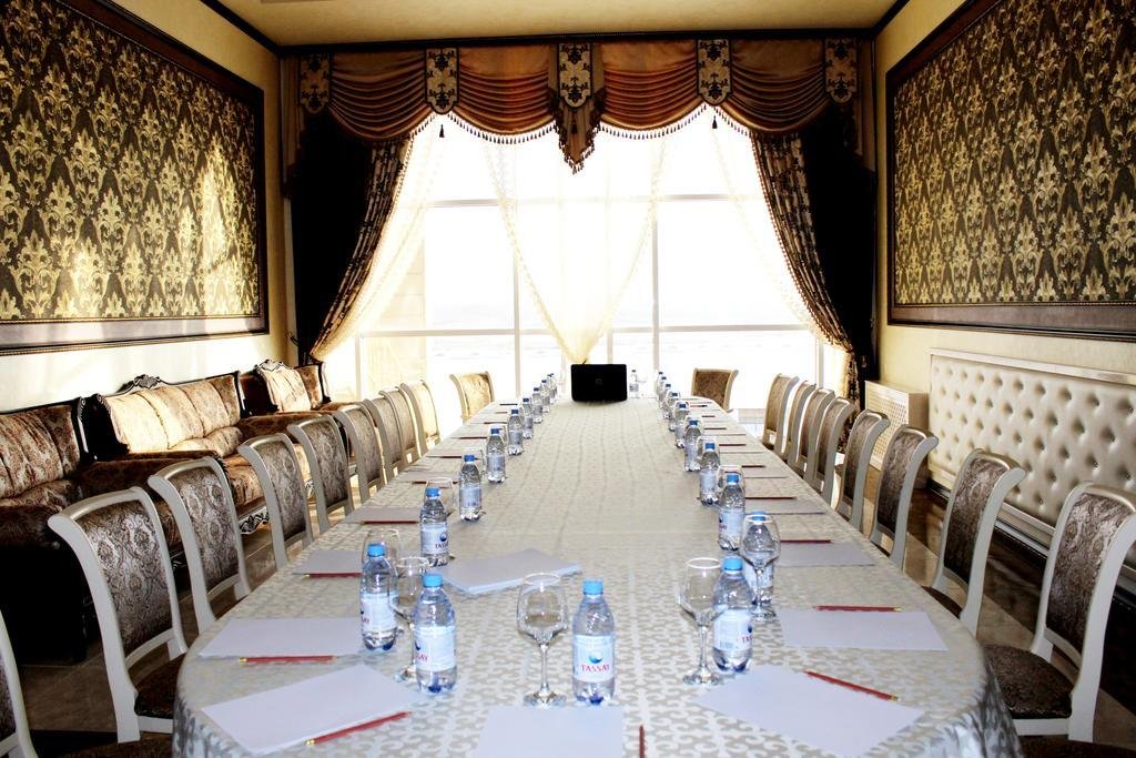 Костанай: Palazzo