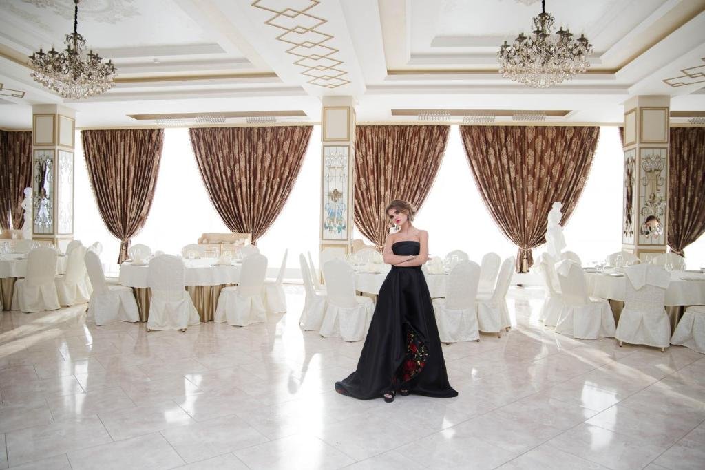 Костанай: Palazzo