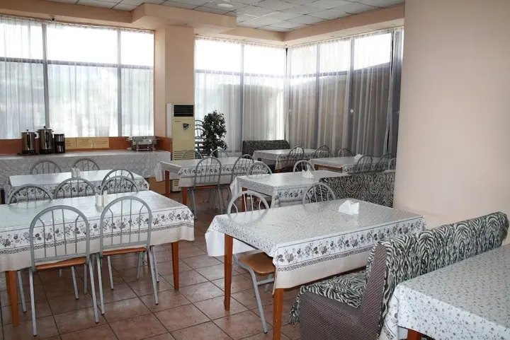 Алматы: Turkestan Hotel
