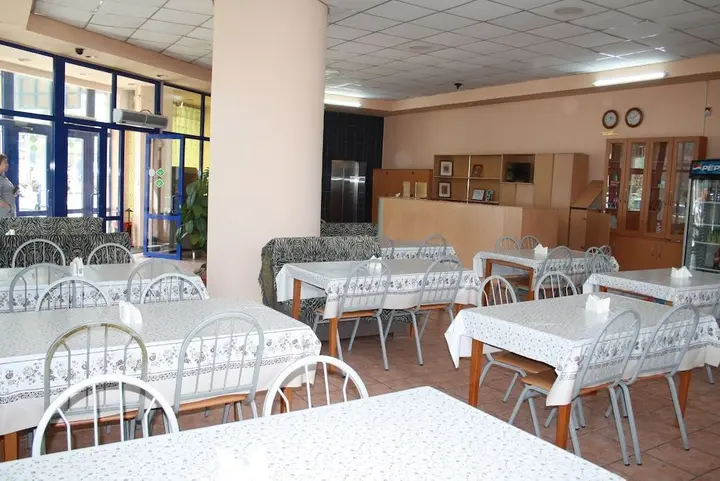 Алматы: Turkestan Hotel