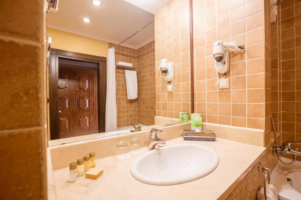 Алматы: Отель Samal Resort & Spa