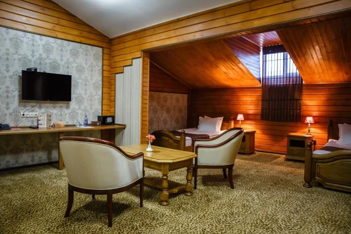Тараз: Chalet (Шале)