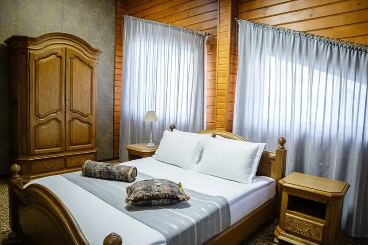 Тараз: Chalet (Шале)