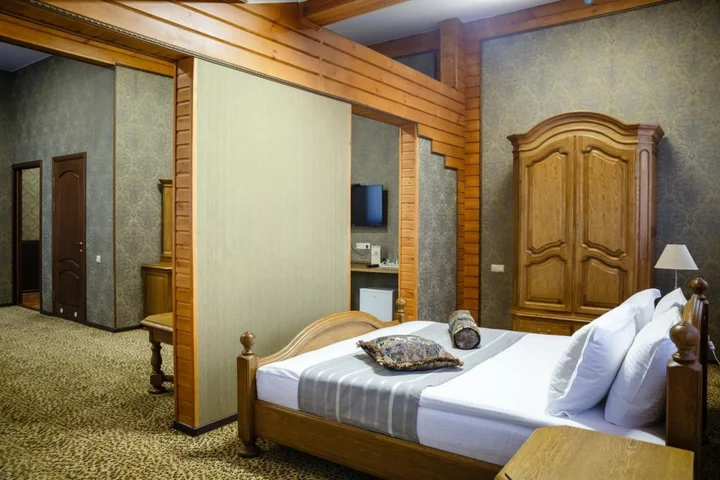 Тараз: Chalet (Шале)