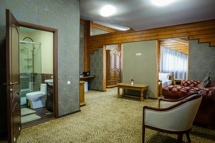 Тараз: Chalet (Шале)