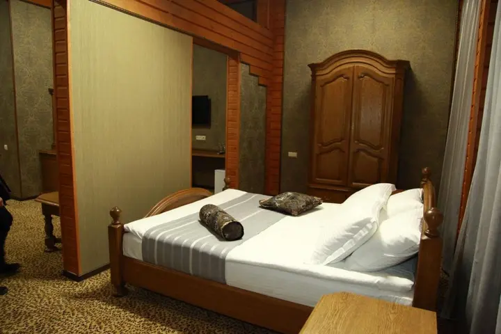 Тараз: Chalet (Шале)