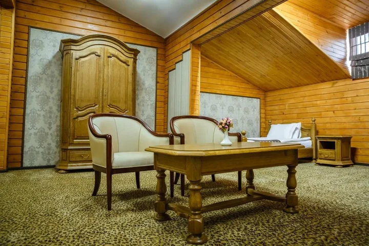 Тараз: Chalet (Шале)