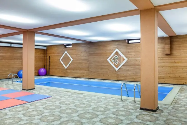 Тараз: Chalet (Шале)