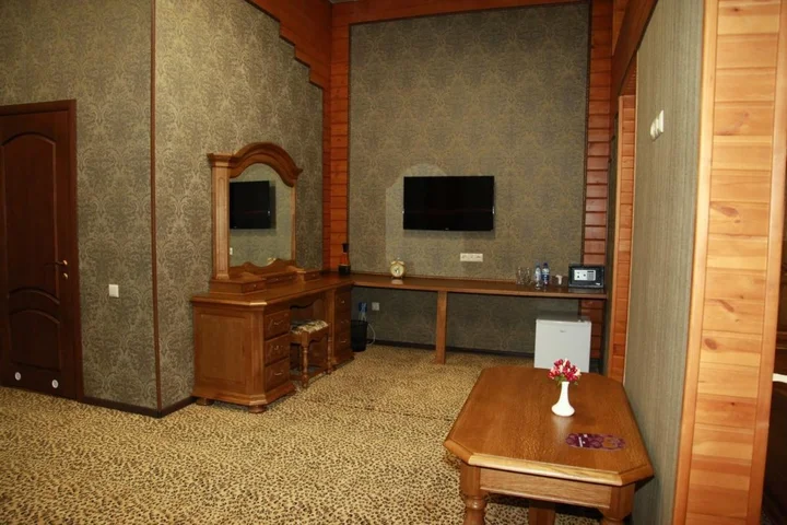 Тараз: Chalet (Шале)
