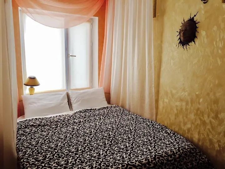 Алматы: Alma Cinema Hostel