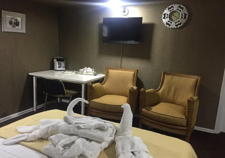 Алматы: L.E.S. Hostel