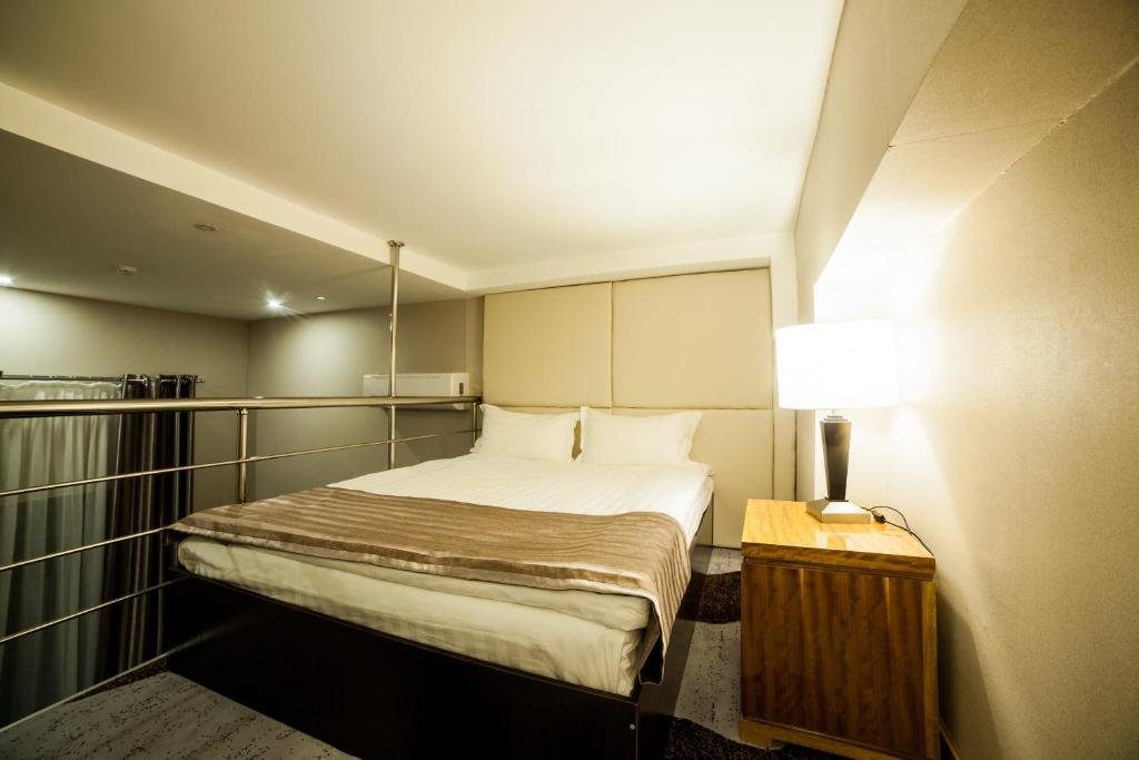Астана: Absolute Hotel
