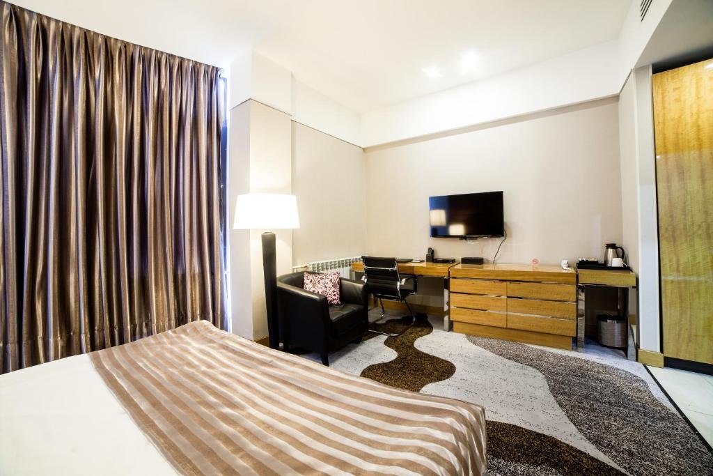 Астана: Absolute Hotel