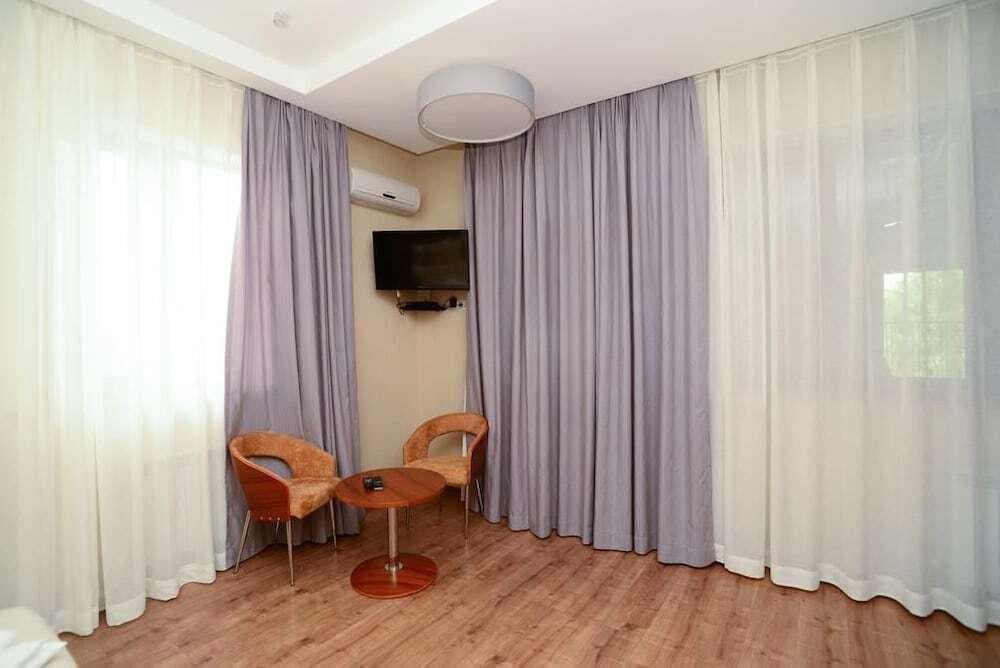 Алматы: Urban Luxe Hotel