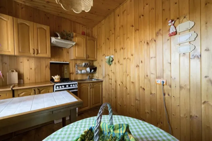 Алматы: Guest House on Kaldaiakova 38