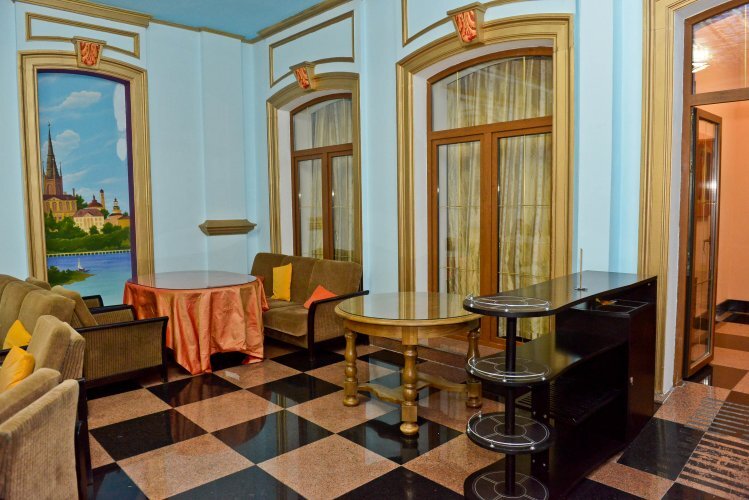 Алматы: Boutique Hotel Alcazar