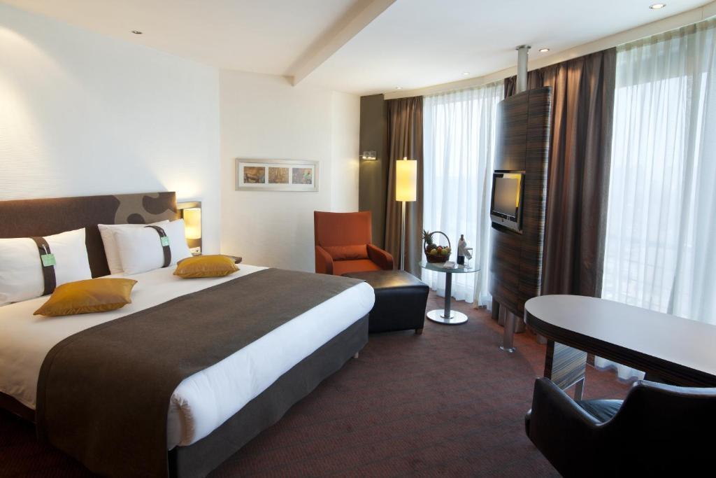 Алматы: Holiday Inn Almaty