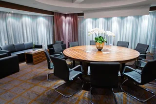 Алматы: Holiday Inn Almaty