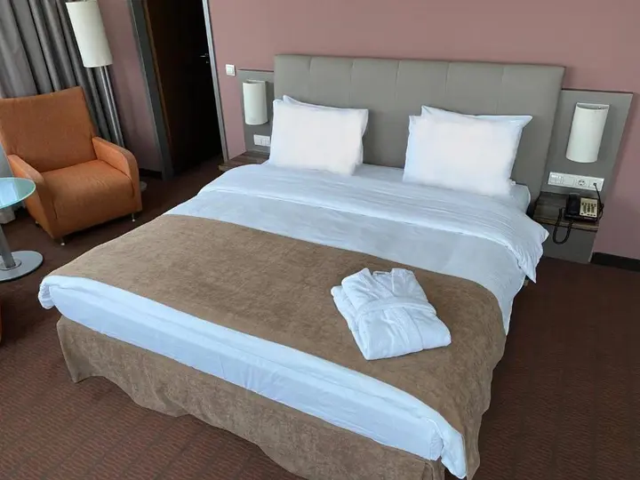 Алматы: Holiday Inn Almaty