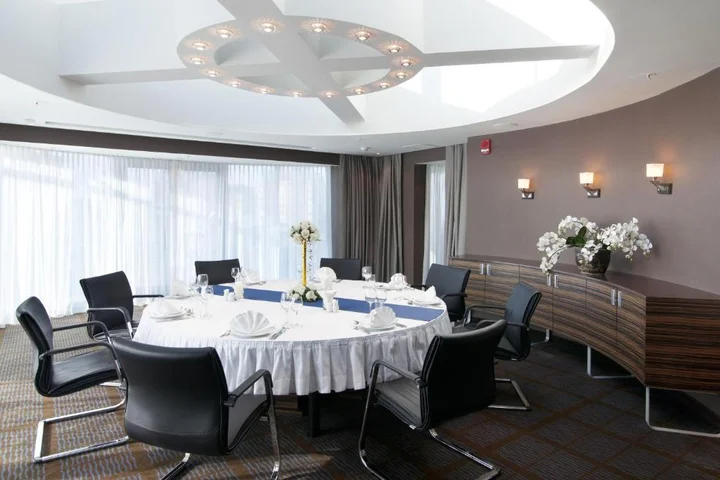 Алматы: Holiday Inn Almaty