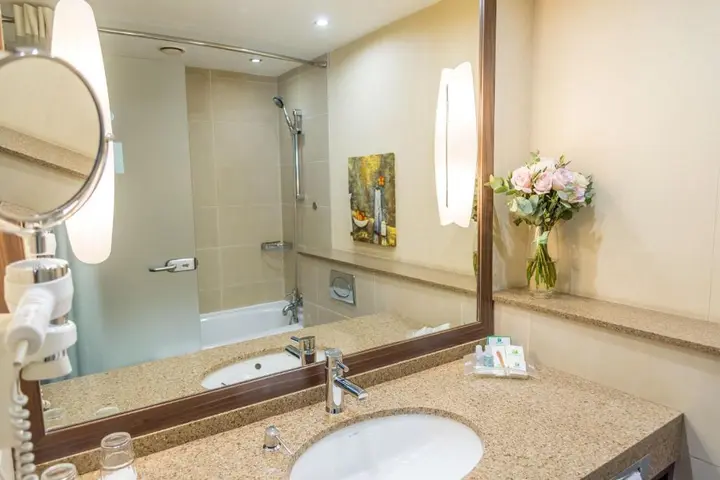 Алматы: Holiday Inn Almaty