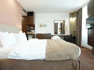 Алматы: Holiday Inn Almaty