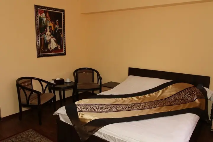 Алматы: Kausar Hotel