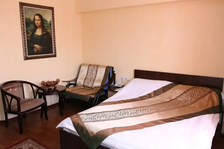 Алматы: Kausar Hotel