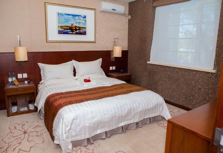 Алматы: Отель Soluxe Hotel Almaty