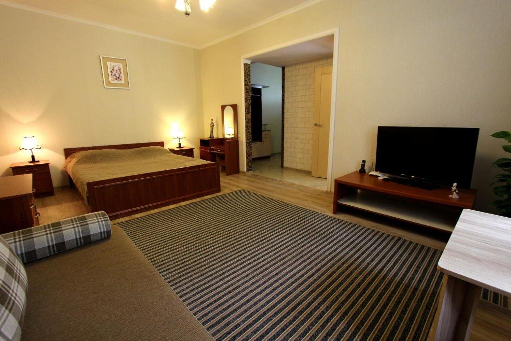 Алматы: Nadezhda Apartment on Nauryzbay Batyra 37/1