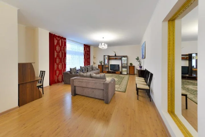 Астана: Apartment na Kunaeva 12