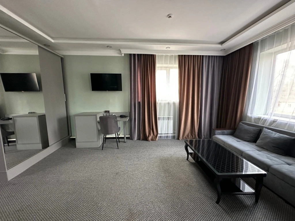 Алматы: Faeton Hotel