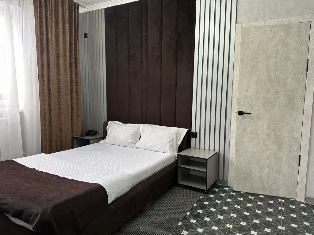 Алматы: Faeton Hotel