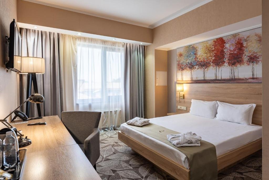 Алматы: Renion Park Hotel