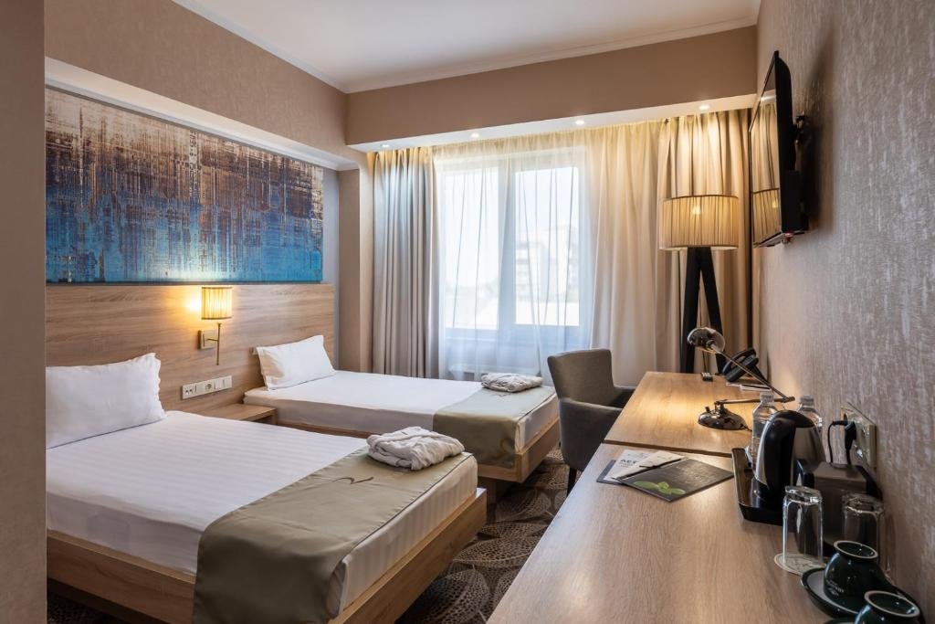 Алматы: Renion Park Hotel