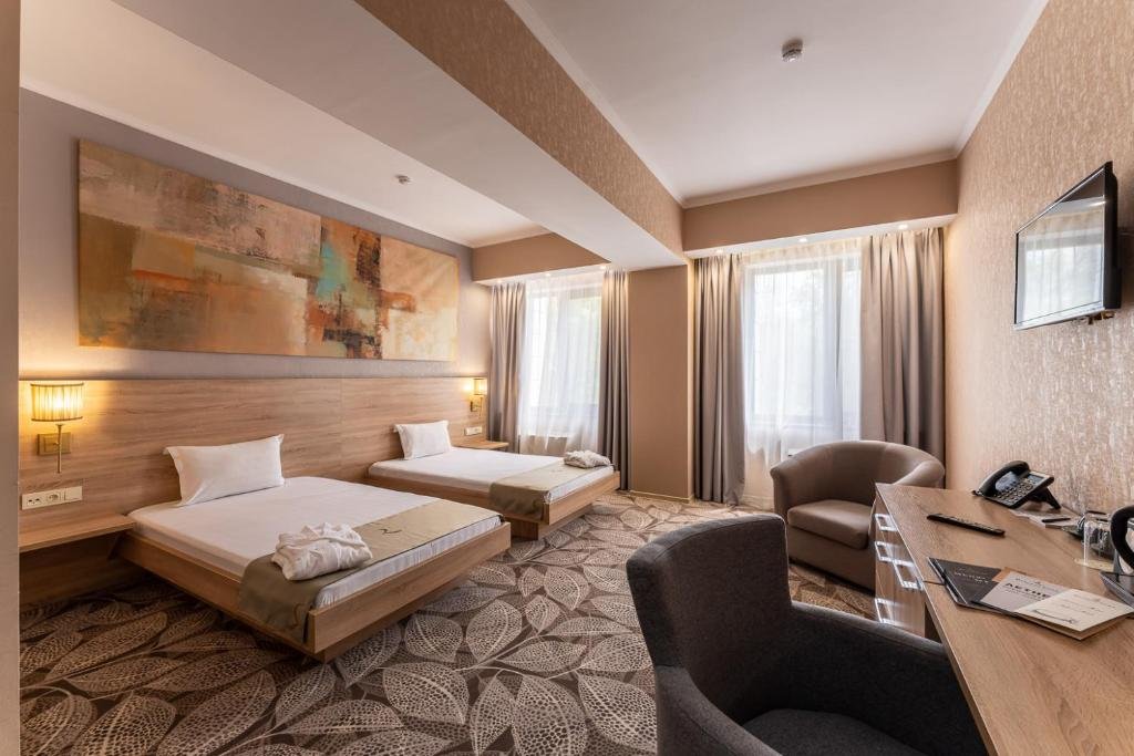 Алматы: Renion Park Hotel