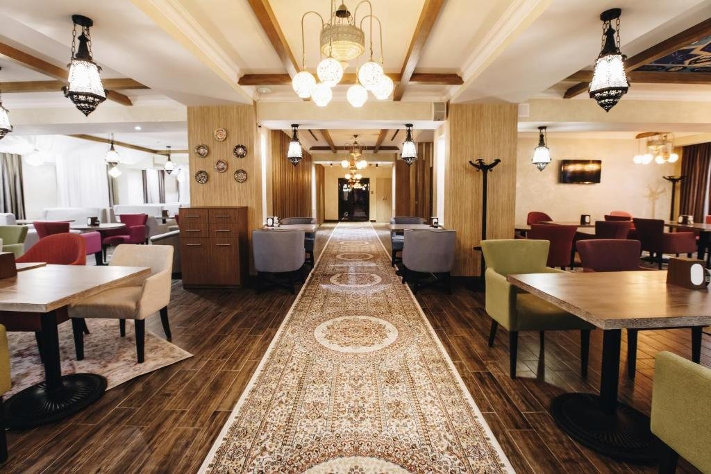 Алматы: Renion Park Hotel
