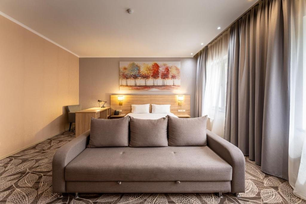Алматы: Renion Park Hotel