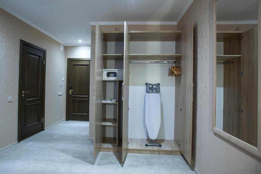 Алматы: Renion Park Hotel